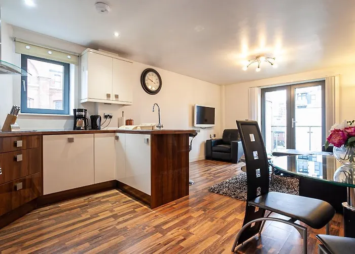 Dreamhouse Apartments Manchester City West